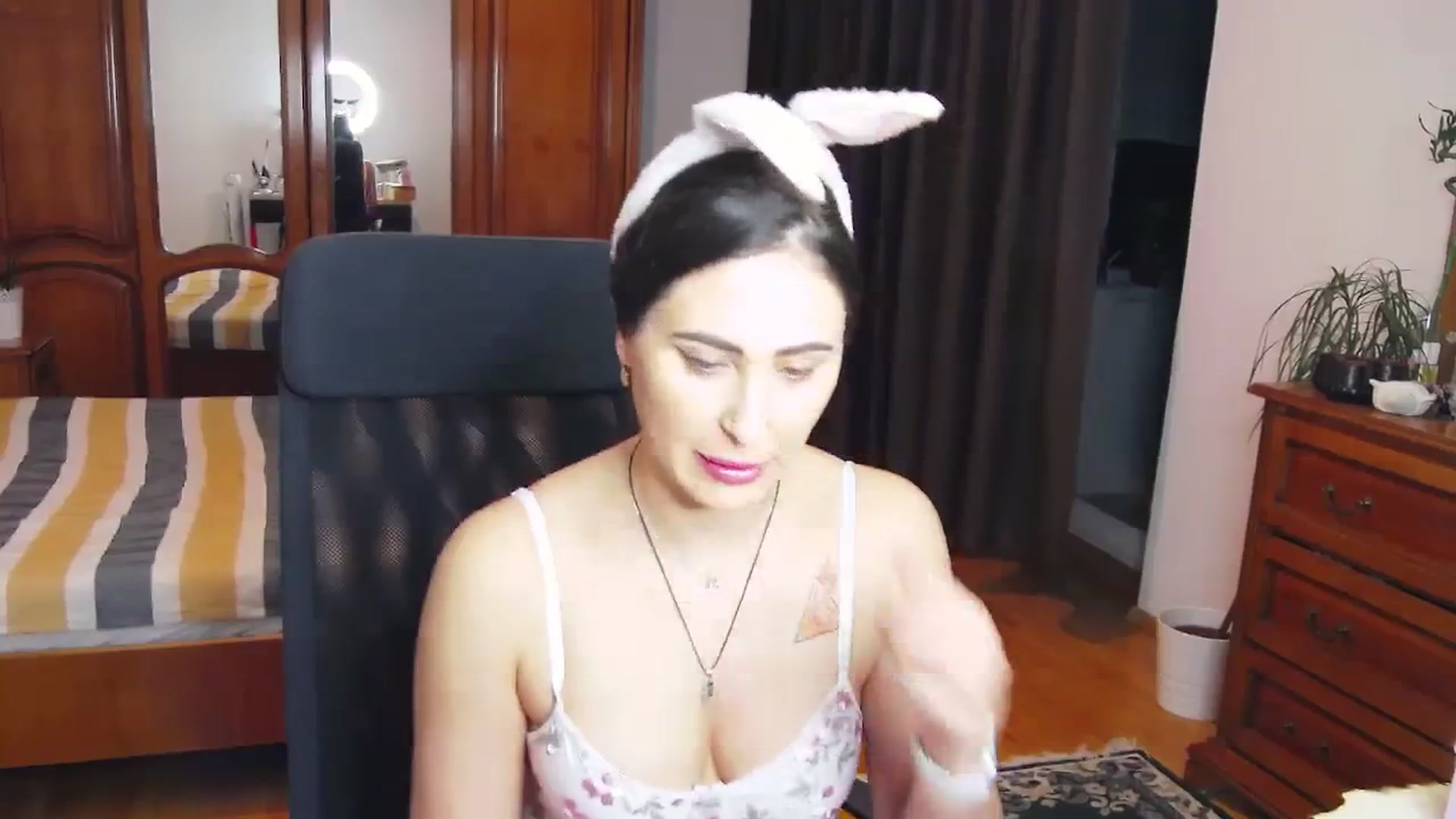 Gallery image thumbnail from MaraHari's myfreecams stream on, 03/31/2024, 17:24 image 19 of 20