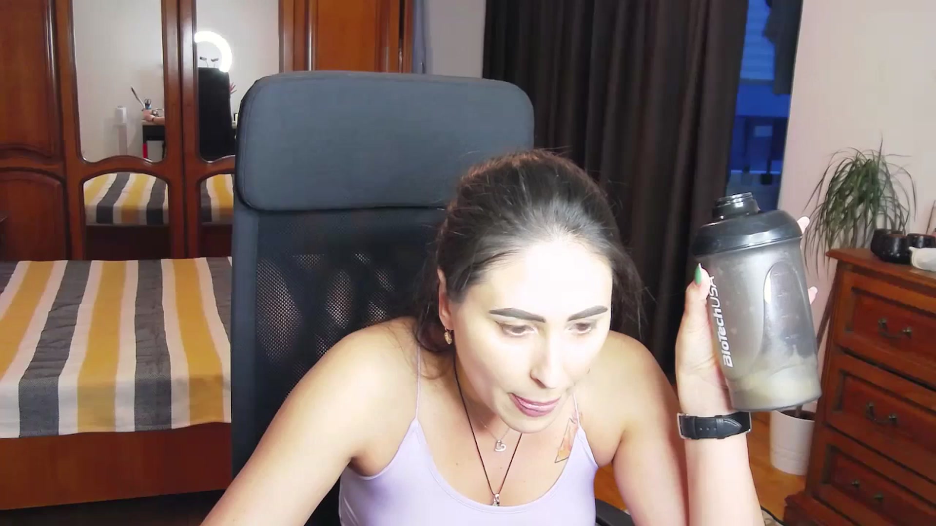 Gallery image thumbnail from MaraHari's myfreecams stream on, 04/05/2024, 17:06 image 11 of 20