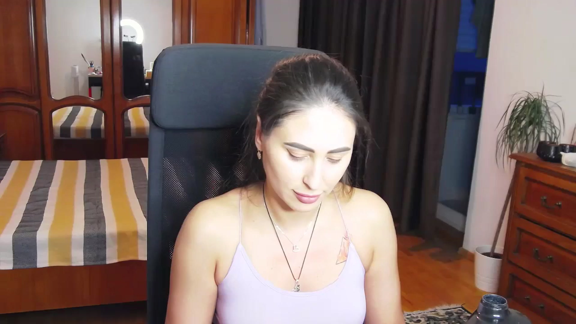 Gallery image thumbnail from MaraHari's myfreecams stream on, 04/05/2024, 17:06 image 16 of 20