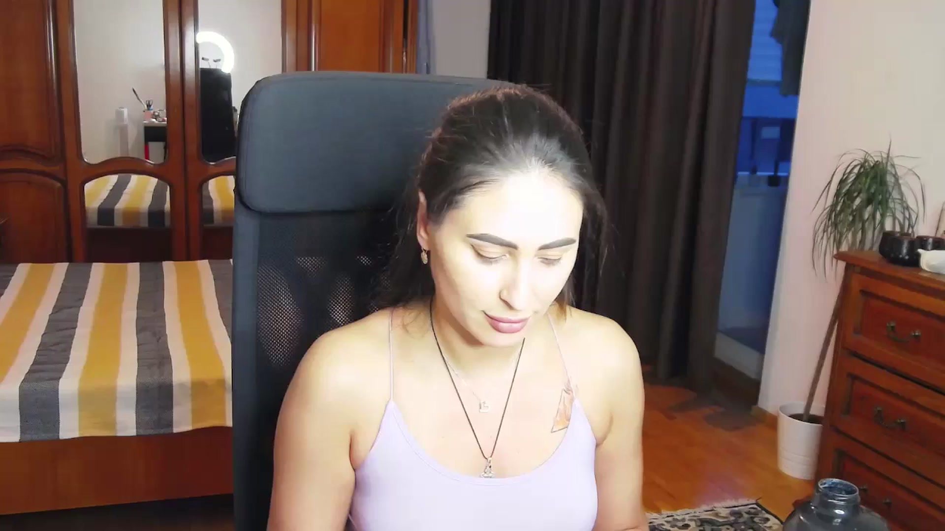 Gallery image thumbnail from MaraHari's myfreecams stream on, 04/05/2024, 17:06 image 10 of 20