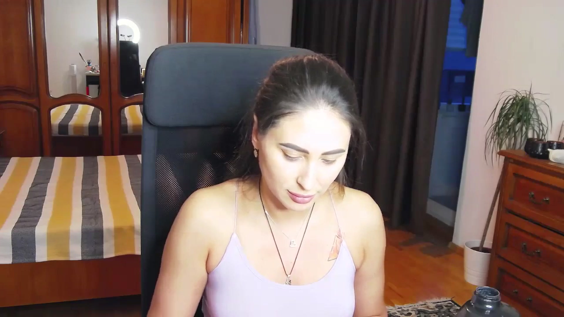 Gallery image thumbnail from MaraHari's myfreecams stream on, 04/05/2024, 17:06 image 13 of 20