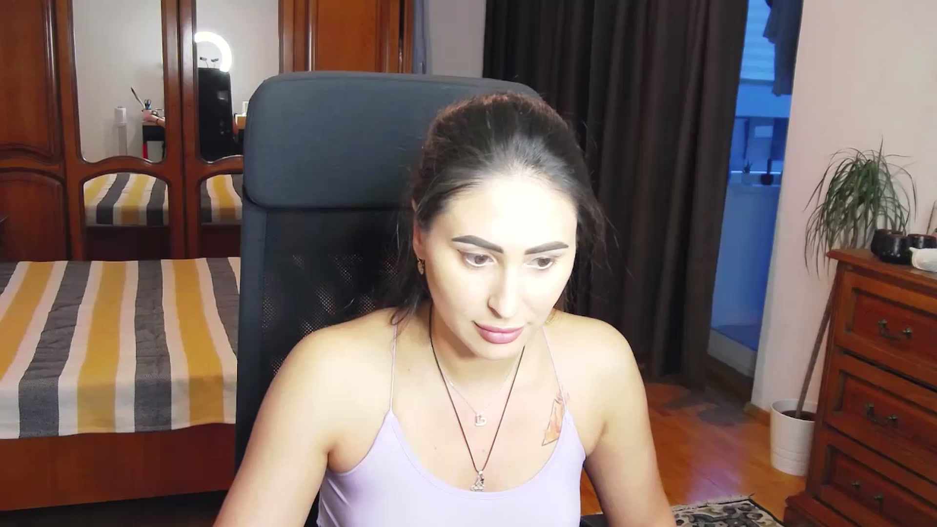 Gallery image thumbnail from MaraHari's myfreecams stream on, 04/05/2024, 17:06 image 4 of 20