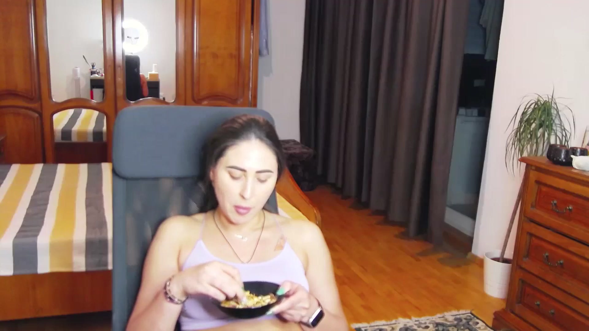 Gallery image thumbnail from MaraHari's myfreecams stream on, 04/05/2024, 20:03 image 11 of 20
