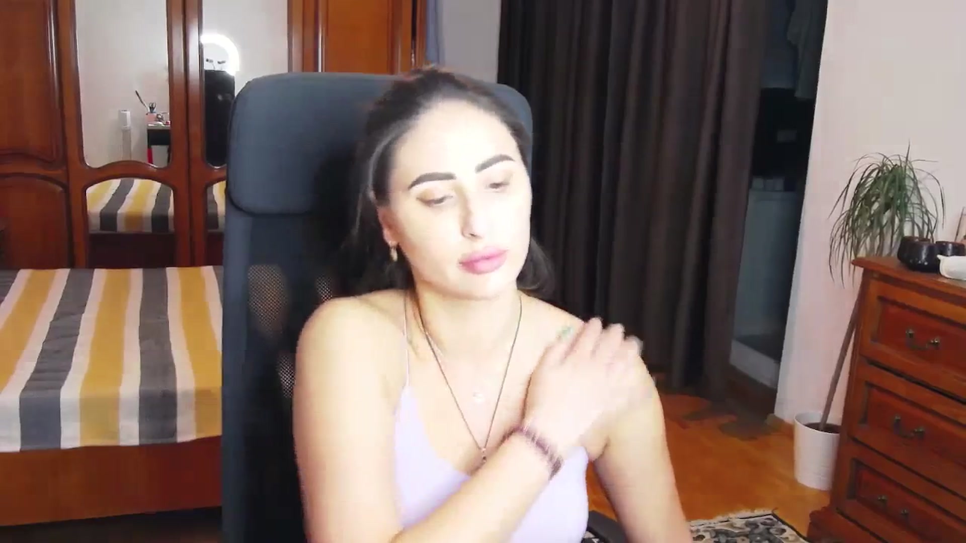 Gallery image thumbnail from MaraHari's myfreecams stream on, 04/05/2024, 20:03 image 3 of 20