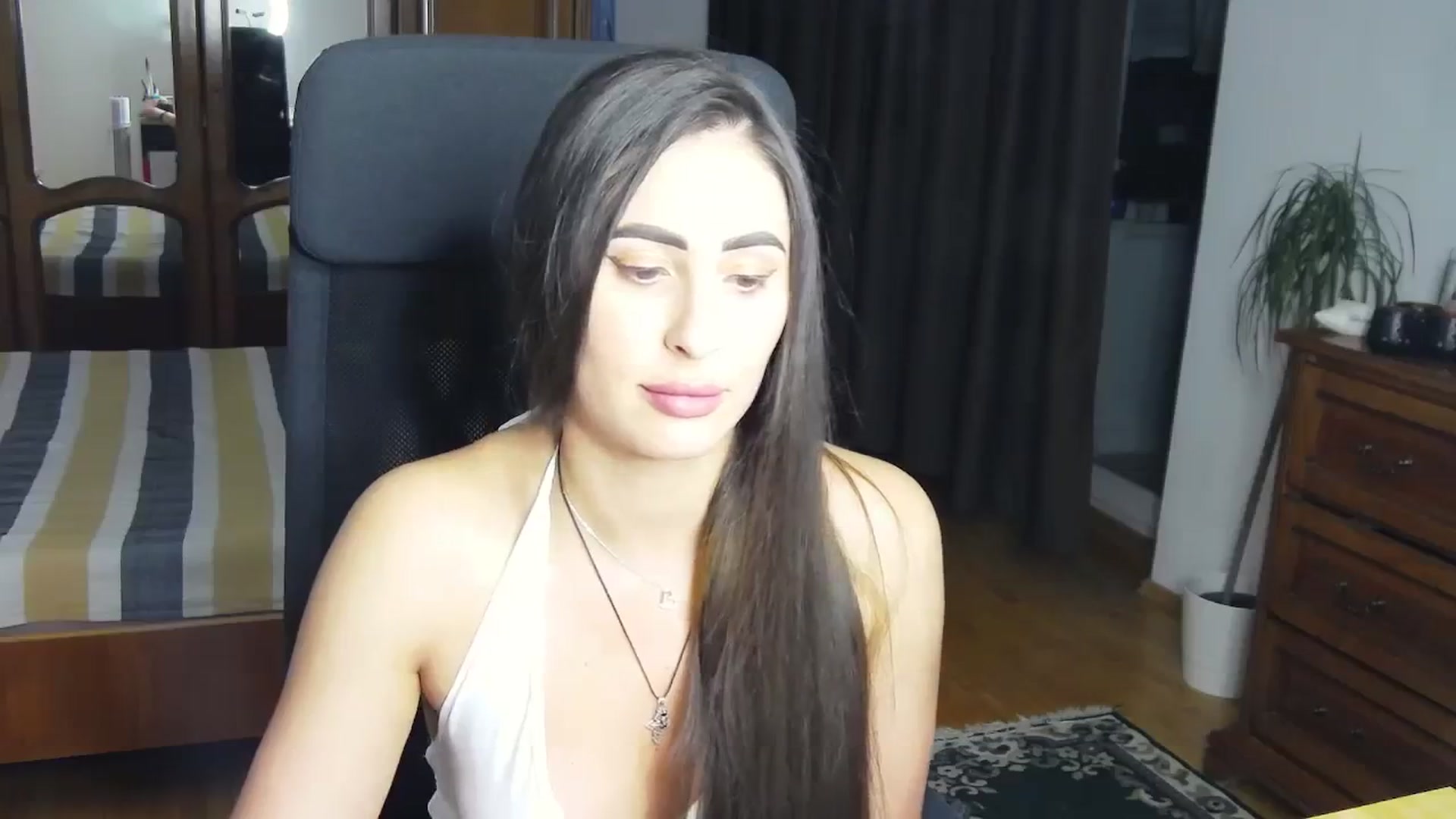 Gallery image thumbnail from MaraHari's myfreecams stream on, 04/06/2024, 19:06 image 13 of 20