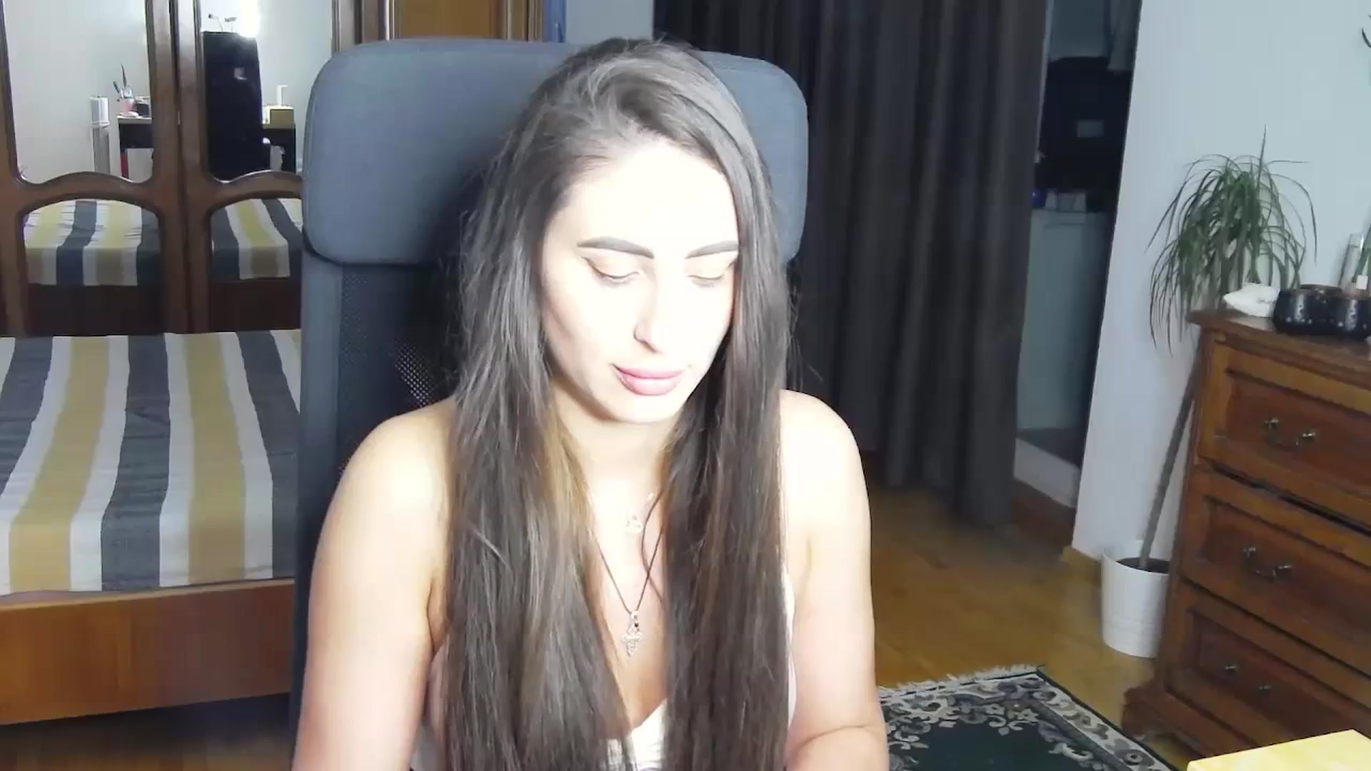 Gallery image thumbnail from MaraHari's myfreecams stream on, 04/06/2024, 19:06 image 2 of 20