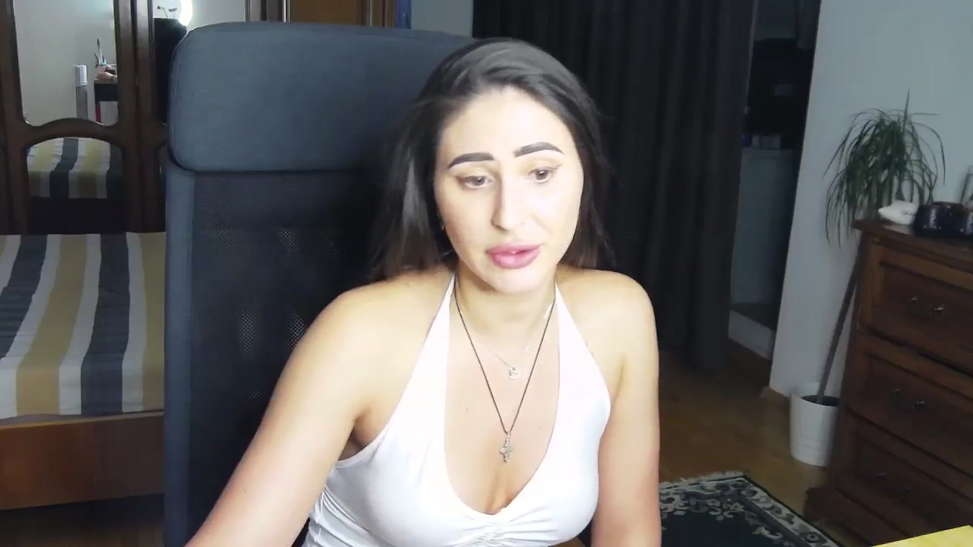 Gallery image thumbnail from MaraHari's myfreecams stream on, 04/06/2024, 19:06 image 15 of 20