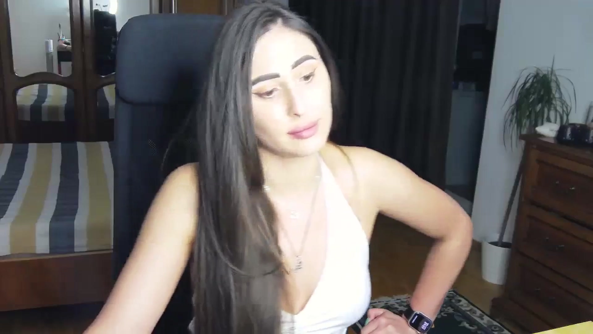 Gallery image thumbnail from MaraHari's myfreecams stream on, 04/06/2024, 19:06 image 14 of 20