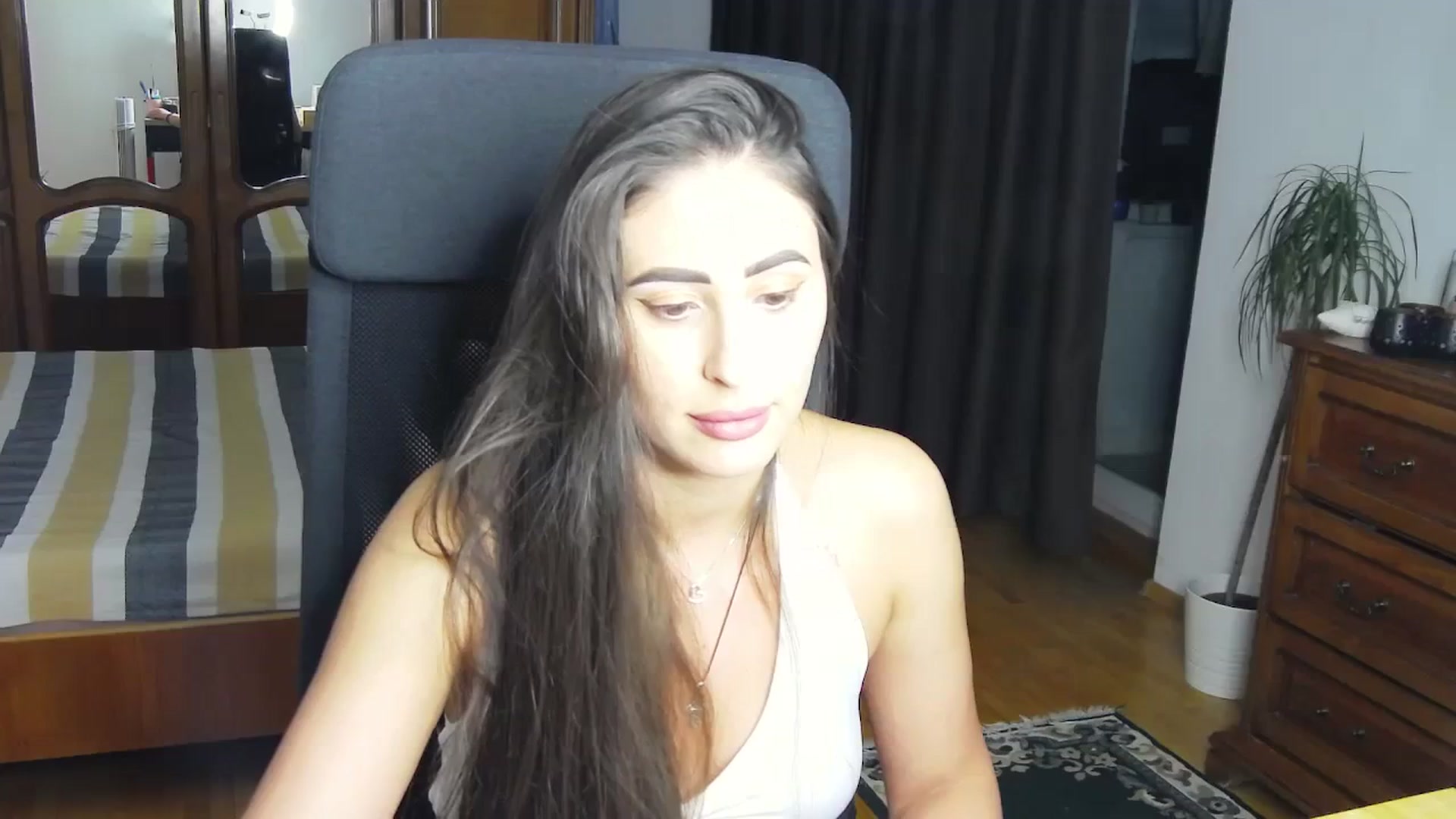 Gallery image thumbnail from MaraHari's myfreecams stream on, 04/06/2024, 19:06 image 7 of 20