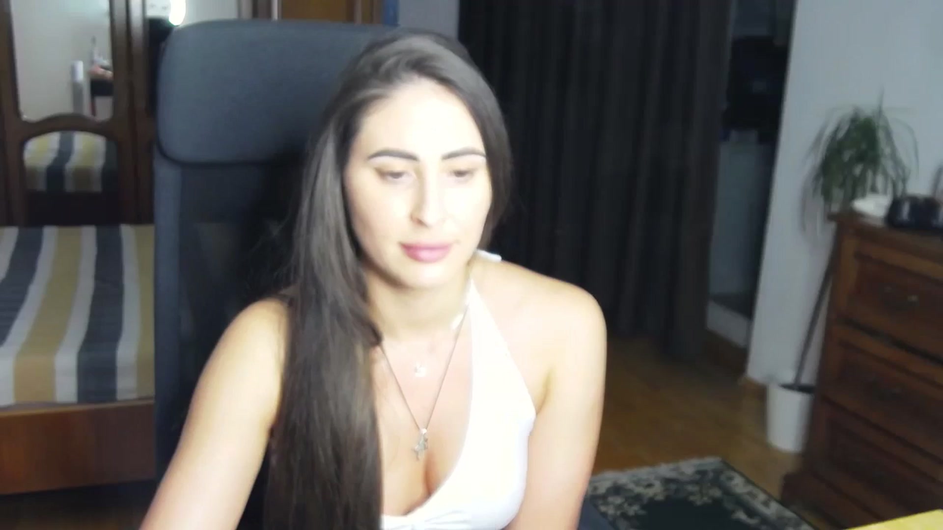 Gallery image thumbnail from MaraHari's myfreecams stream on, 04/06/2024, 19:06 image 17 of 20
