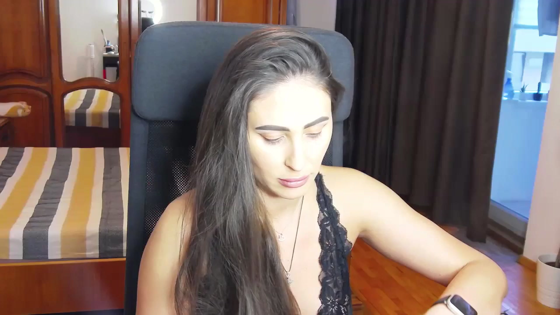 Gallery image thumbnail from MaraHari's myfreecams stream on, 04/07/2024, 18:35 image 1 of 20
