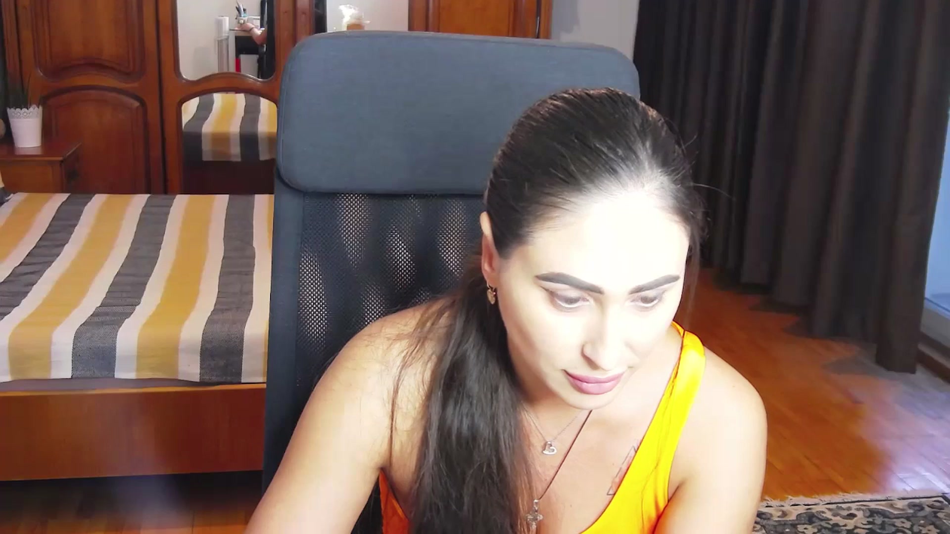Gallery image thumbnail from MaraHari's myfreecams stream on, 04/20/2024, 16:09 image 5 of 20
