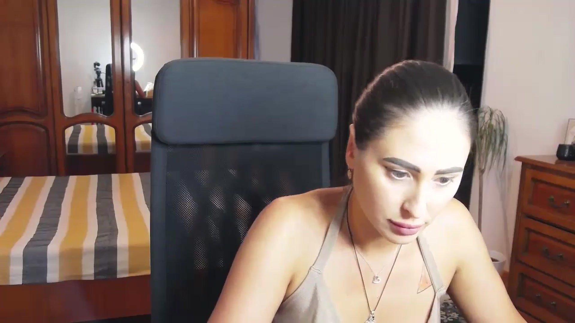 Gallery image thumbnail from MaraHari's myfreecams stream on, 05/24/2024, 18:36 image 20 of 20