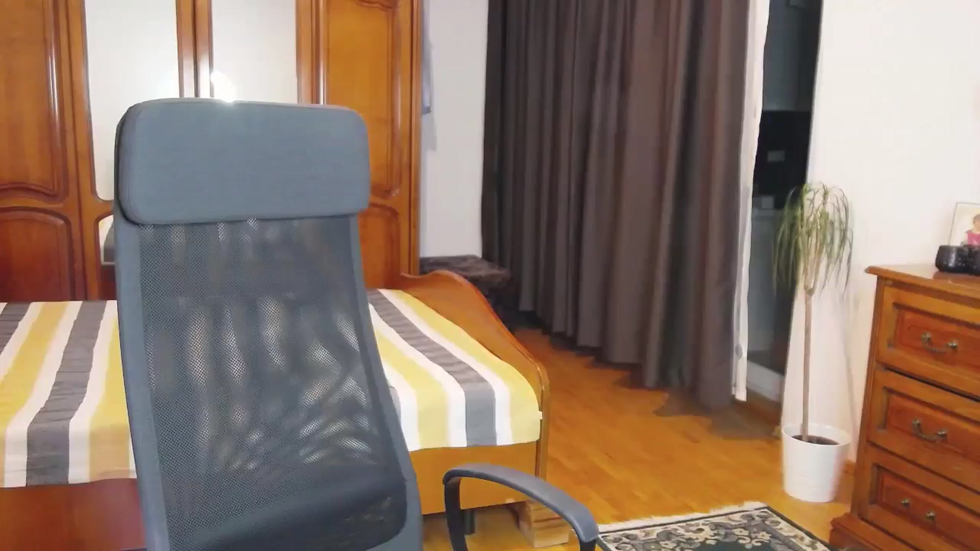 Gallery image thumbnail from MaraHari's myfreecams stream on, 05/24/2024, 19:52 image 6 of 20