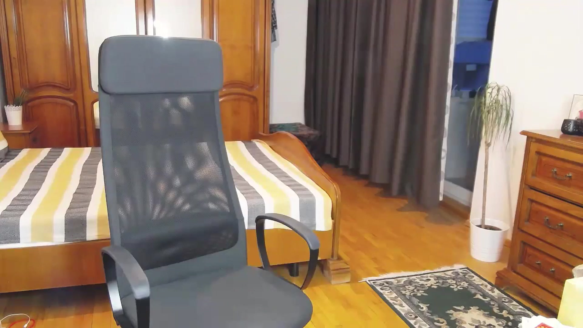 Gallery image thumbnail from MaraHari's myfreecams stream on, 05/26/2024, 19:53 image 12 of 20