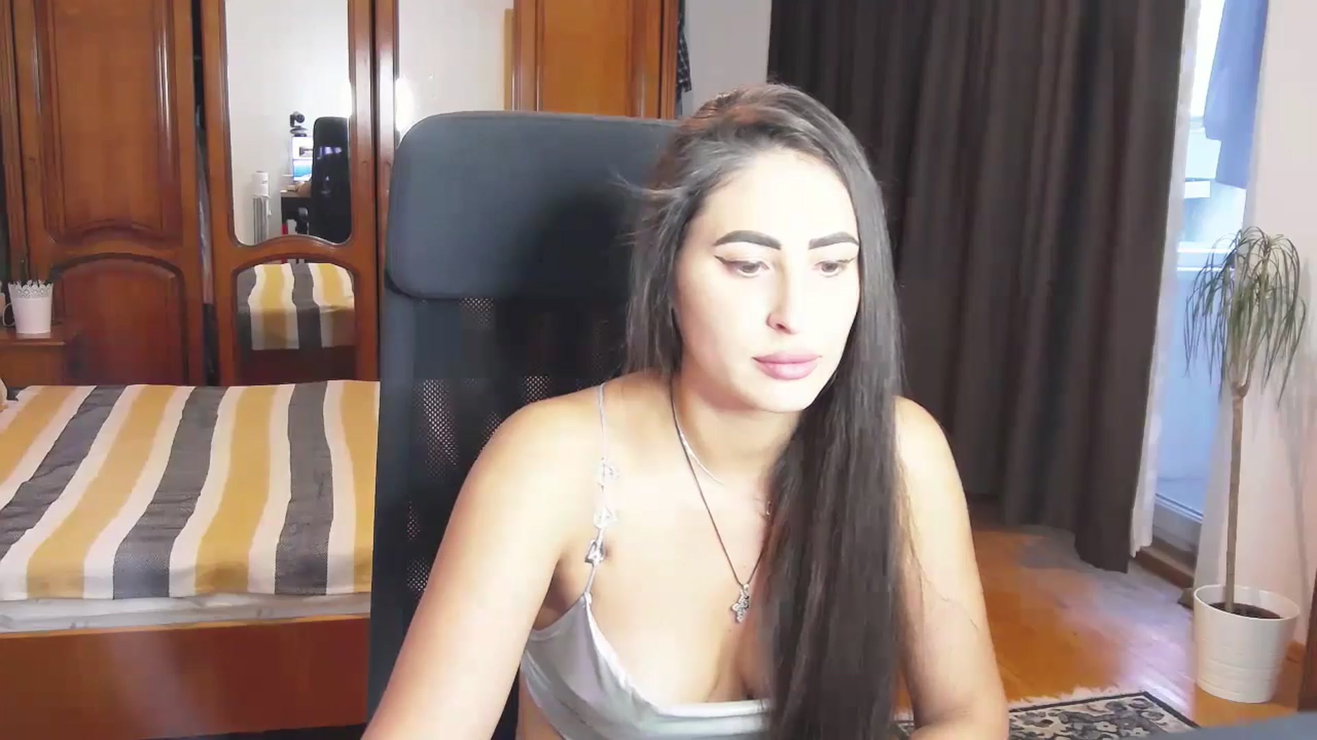 Gallery image thumbnail from MaraHari's myfreecams stream on, 06/01/2024, 18:35 image 2 of 20