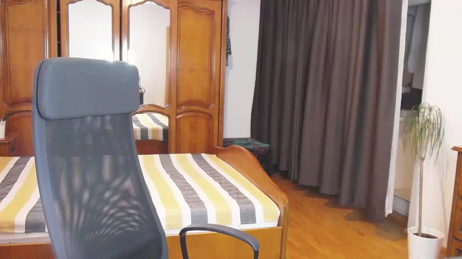 Gallery image thumbnail from MaraHari's myfreecams stream on, 06/01/2024, 18:35 image 20 of 20