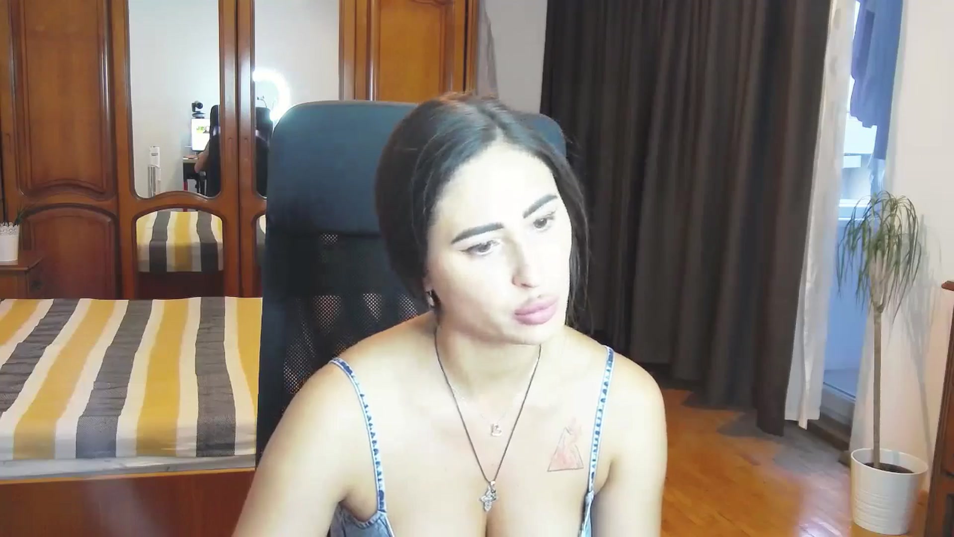 Gallery image thumbnail from MaraHari's myfreecams stream on, 06/02/2024, 18:07 image 15 of 20