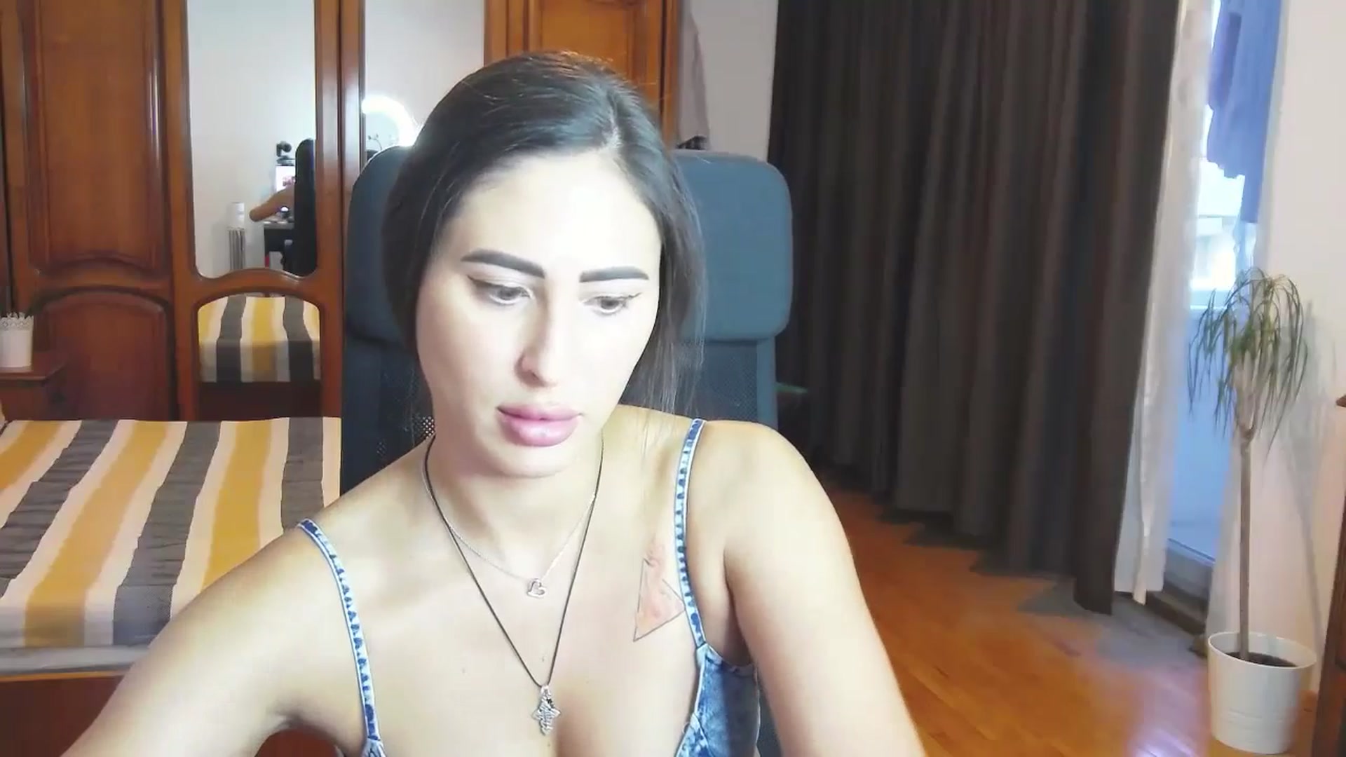 Gallery image thumbnail from MaraHari's myfreecams stream on, 06/02/2024, 18:07 image 9 of 20
