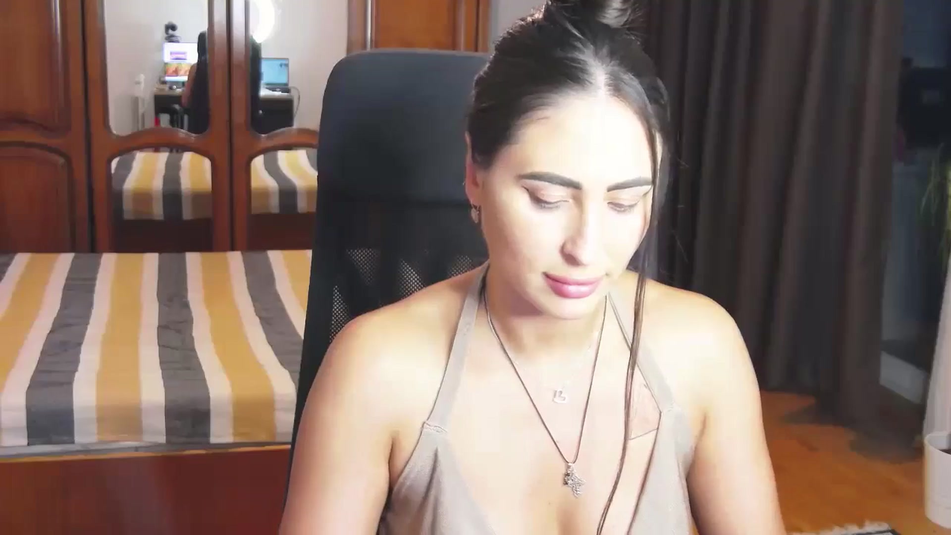 Gallery image thumbnail from MaraHari's myfreecams stream on, 06/07/2024, 19:57 image 5 of 20