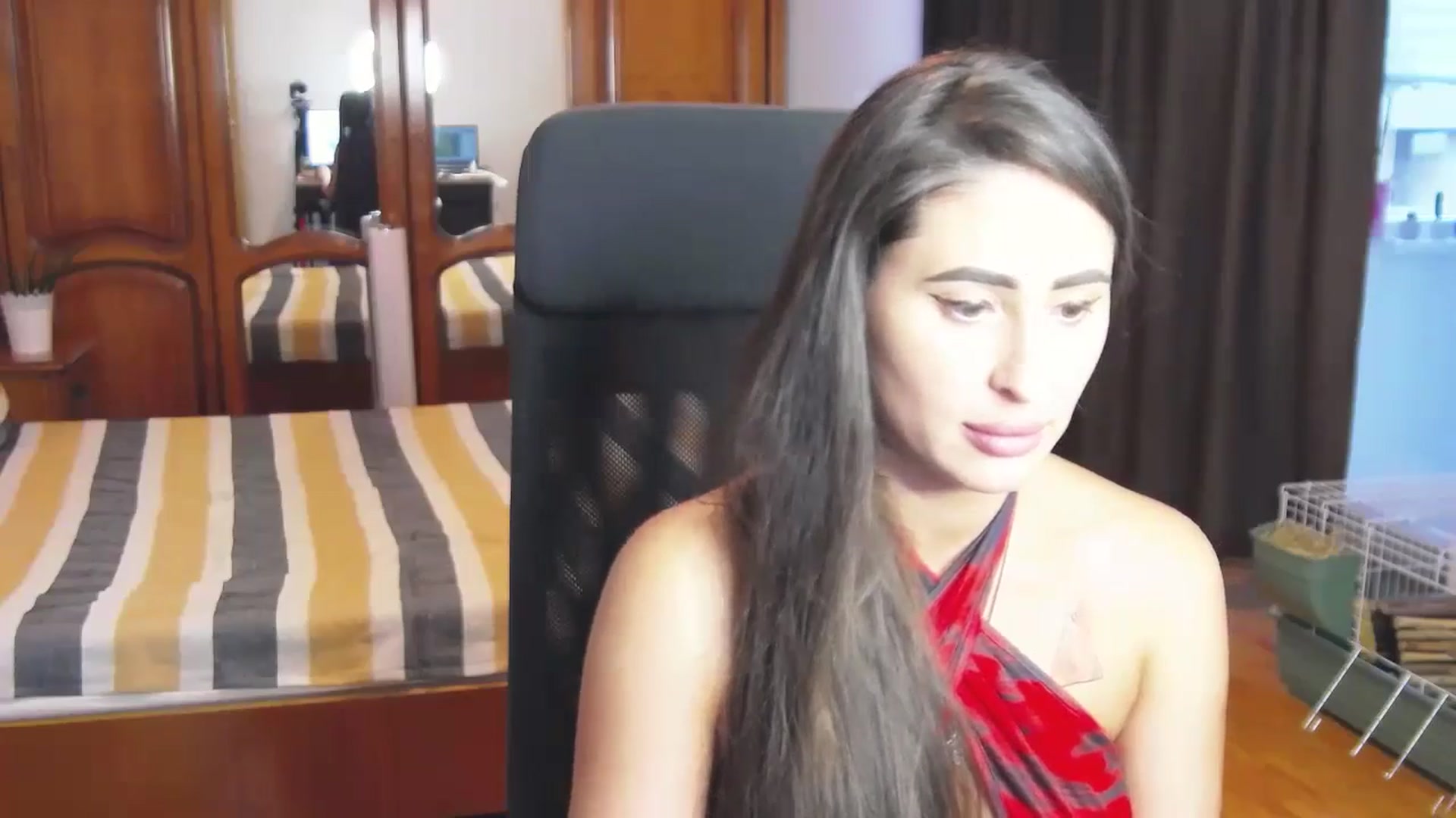 Gallery image thumbnail from MaraHari's myfreecams stream on, 06/15/2024, 18:15 image 11 of 20