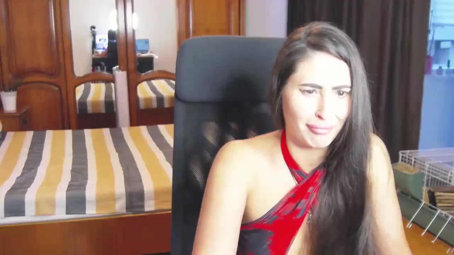 Gallery image thumbnail from MaraHari's myfreecams stream on, 06/15/2024, 18:15 image 16 of 20