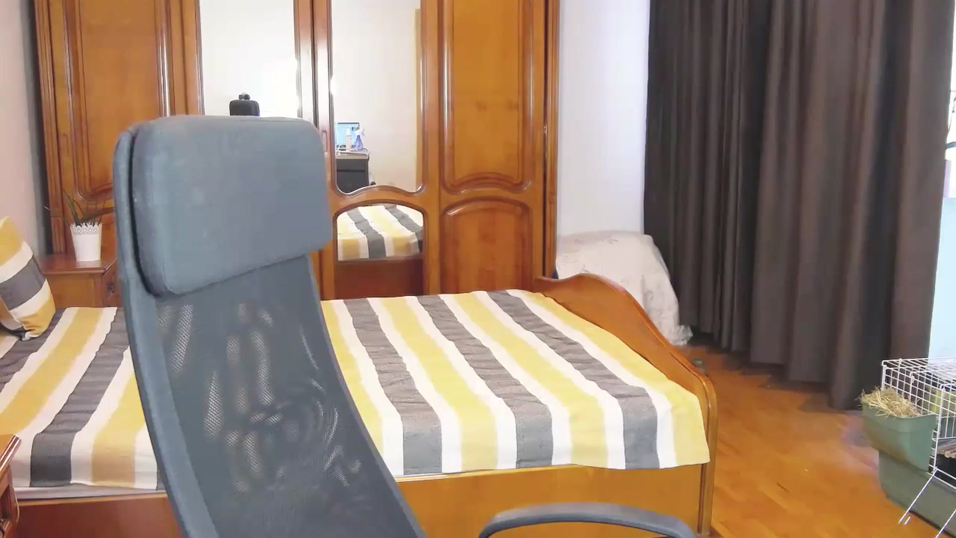 Gallery image thumbnail from MaraHari's myfreecams stream on, 06/21/2024, 19:31 image 4 of 20