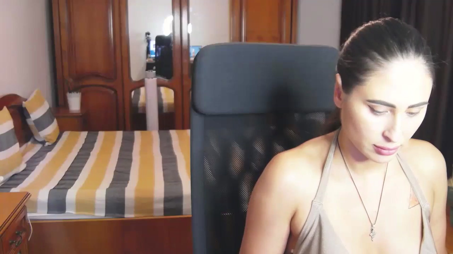 Gallery image thumbnail from MaraHari's myfreecams stream on, 06/21/2024, 20:01 image 5 of 20