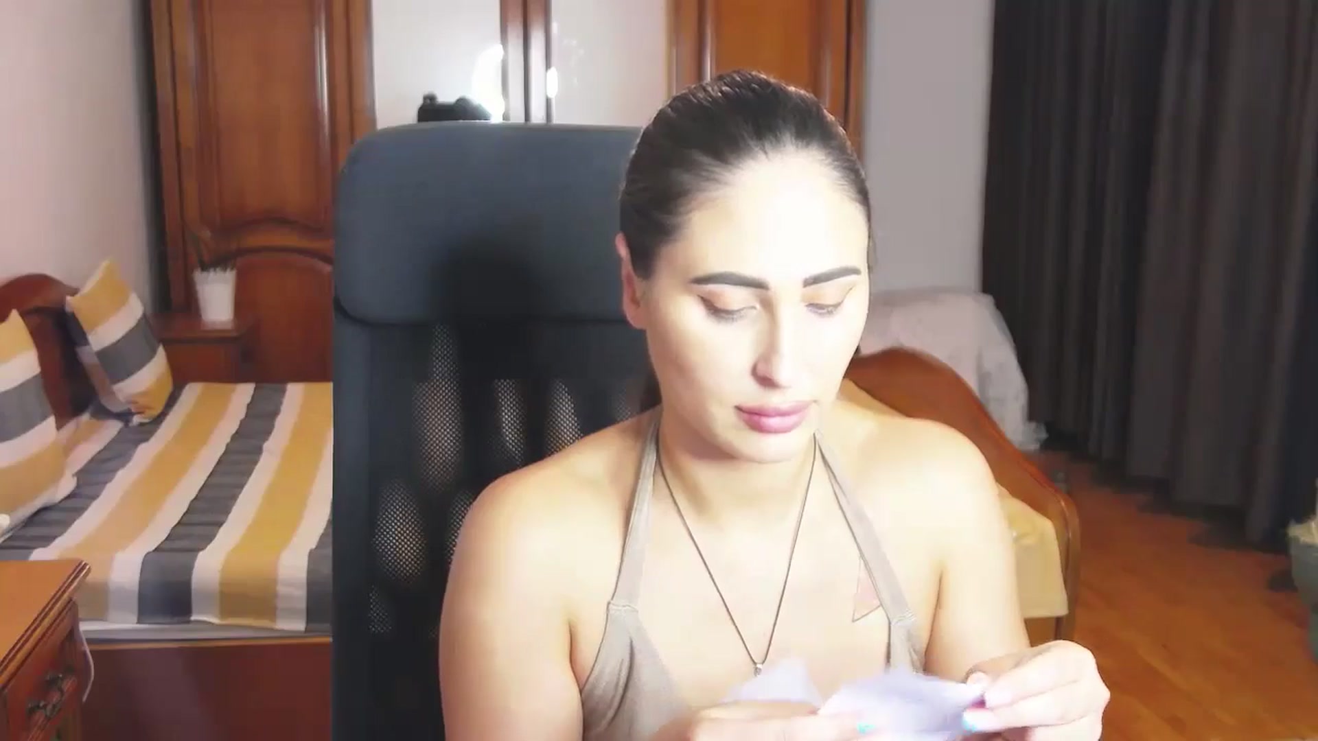 Gallery image thumbnail from MaraHari's myfreecams stream on, 06/21/2024, 20:01 image 13 of 20