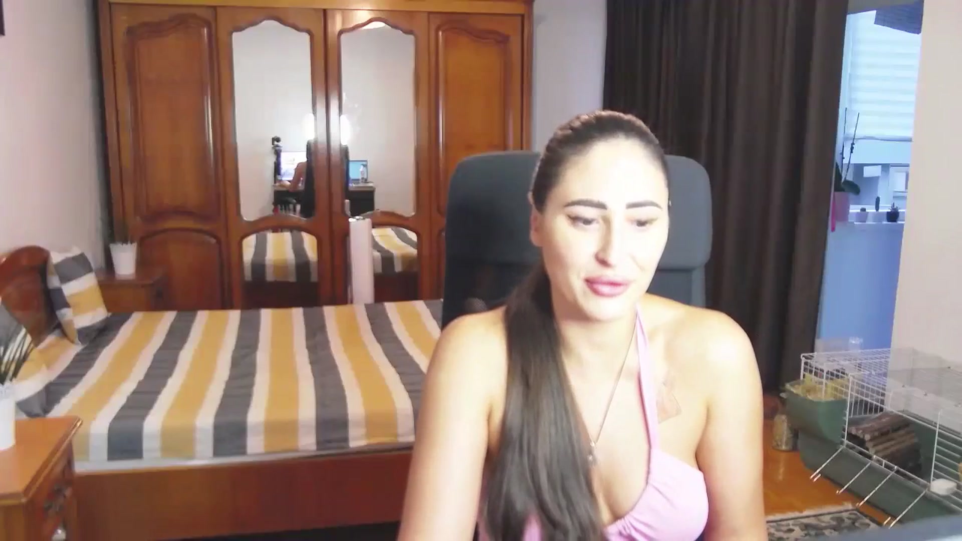 Gallery image thumbnail from MaraHari's myfreecams stream on, 06/23/2024, 18:49 image 12 of 20