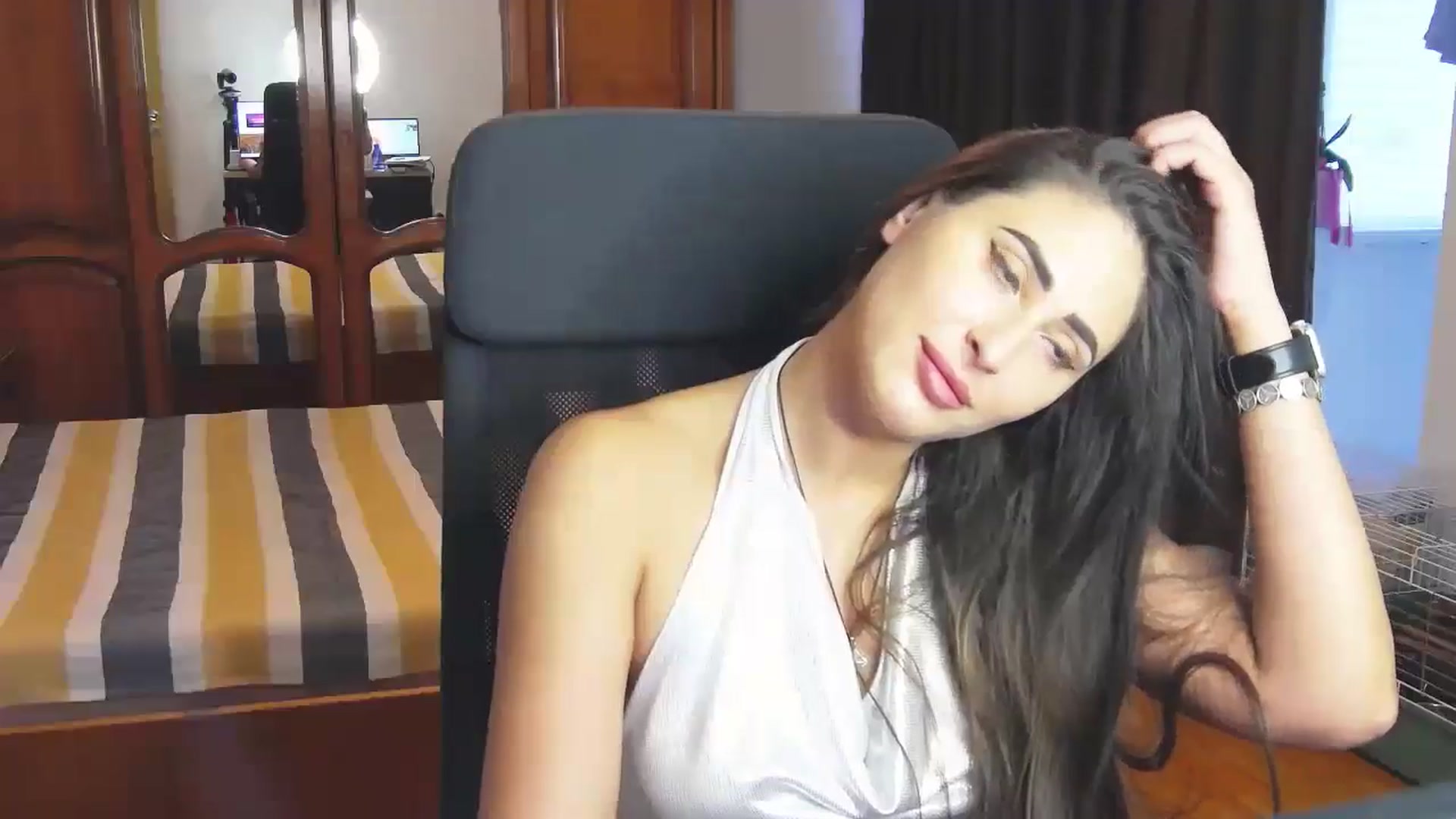 Gallery image thumbnail from MaraHari's myfreecams stream on, 06/28/2024, 17:15 image 13 of 20