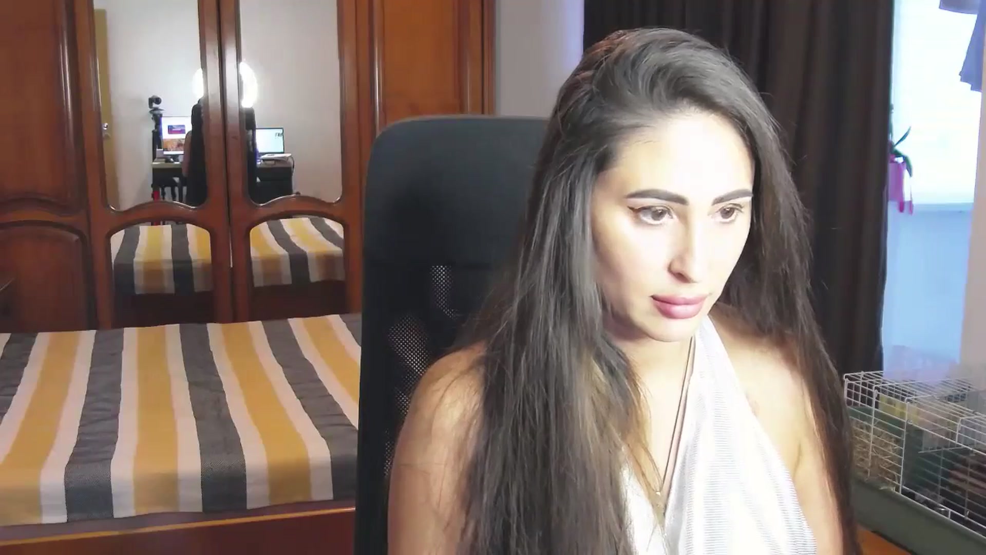 Gallery image thumbnail from MaraHari's myfreecams stream on, 06/28/2024, 17:15 image 6 of 20
