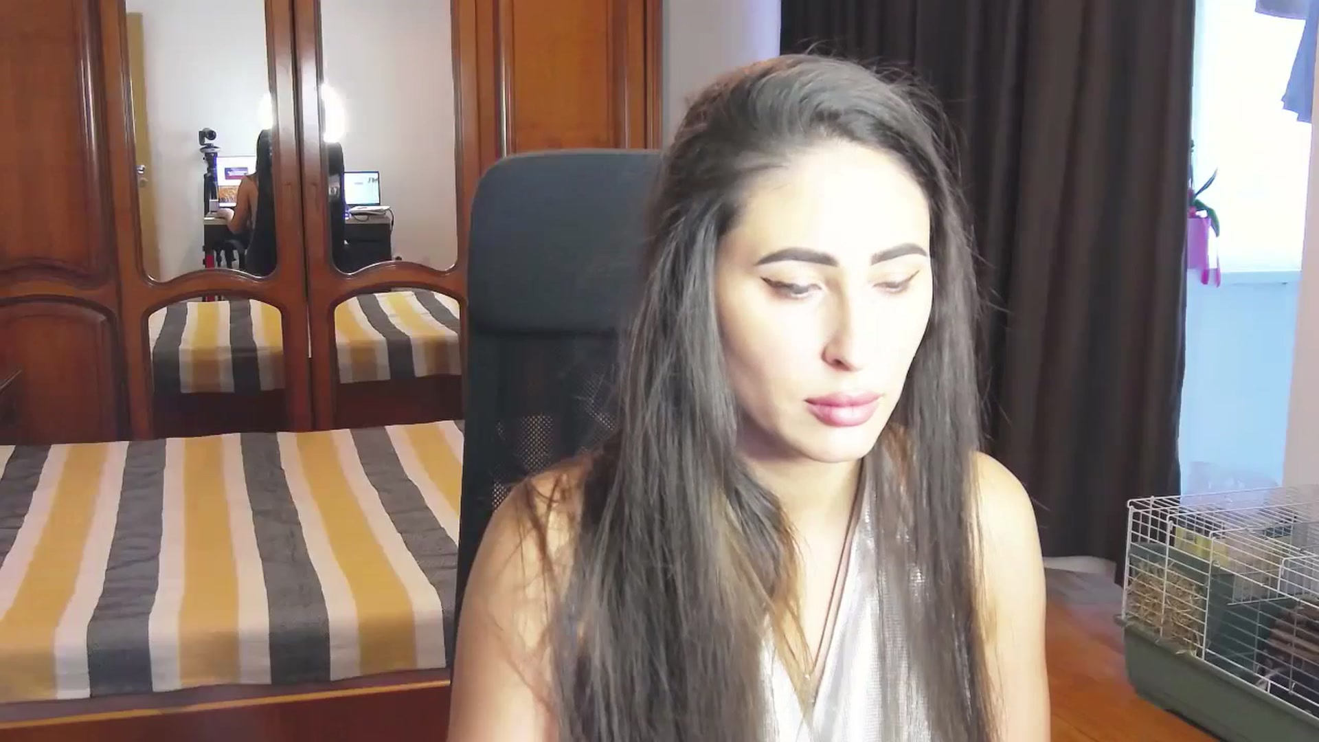 Gallery image thumbnail from MaraHari's myfreecams stream on, 06/28/2024, 17:15 image 4 of 20