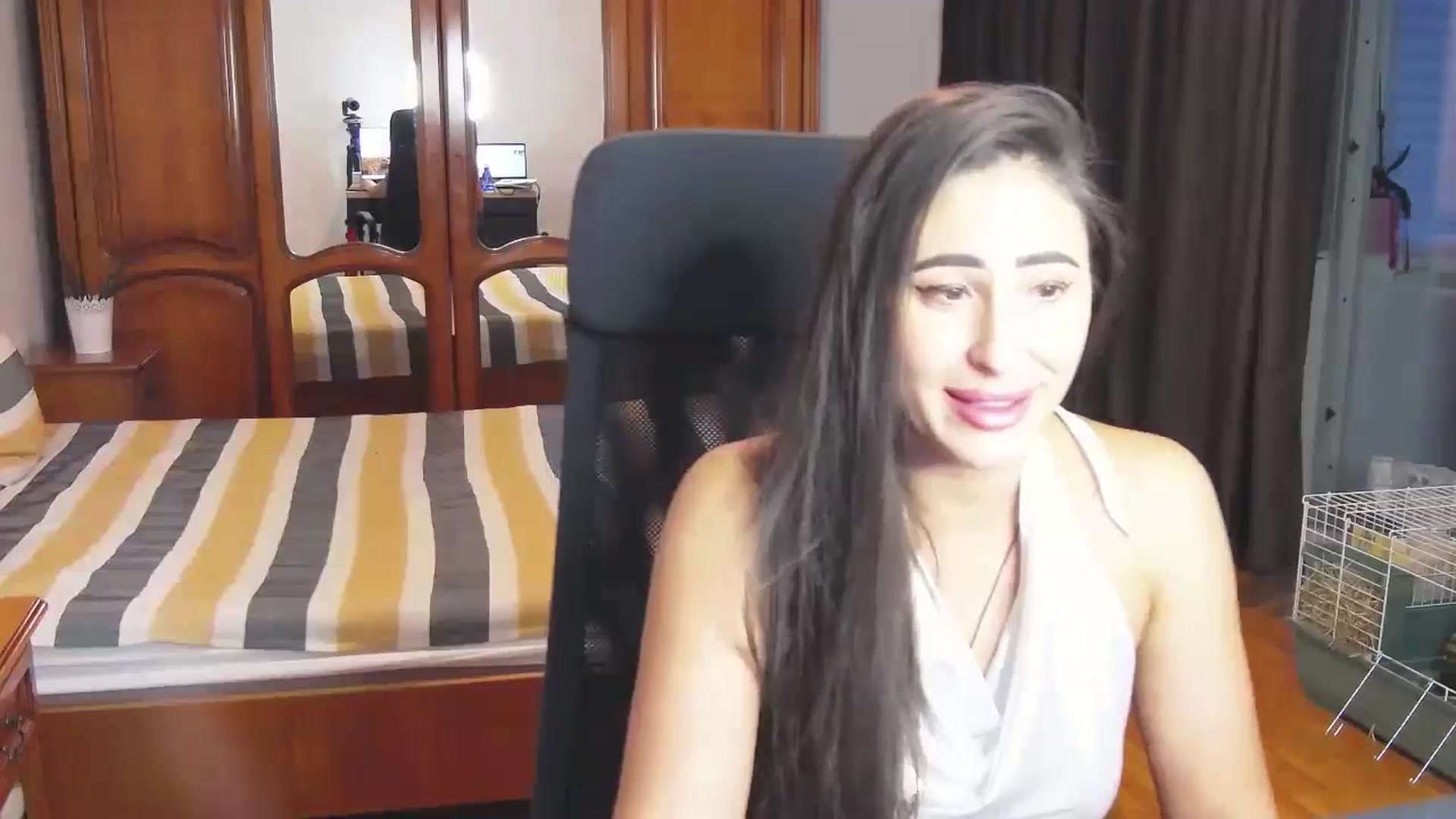 Gallery image thumbnail from MaraHari's myfreecams stream on, 06/28/2024, 20:14 image 5 of 20
