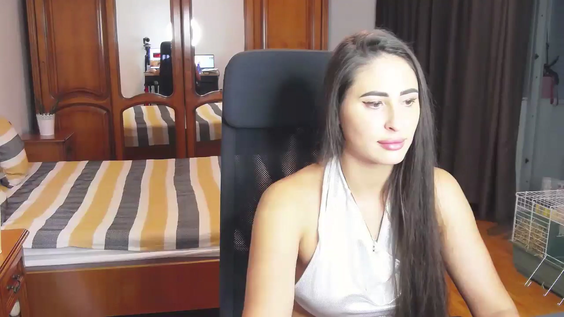 Gallery image thumbnail from MaraHari's myfreecams stream on, 06/28/2024, 20:14 image 8 of 20