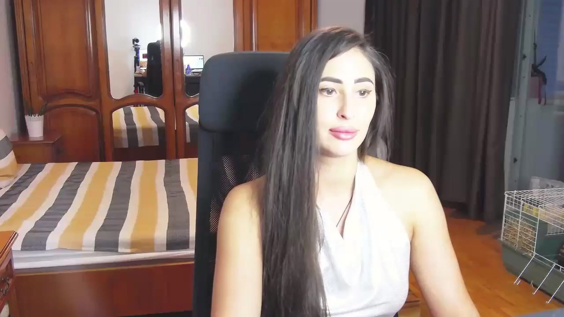 Gallery image thumbnail from MaraHari's myfreecams stream on, 06/28/2024, 20:14 image 6 of 20