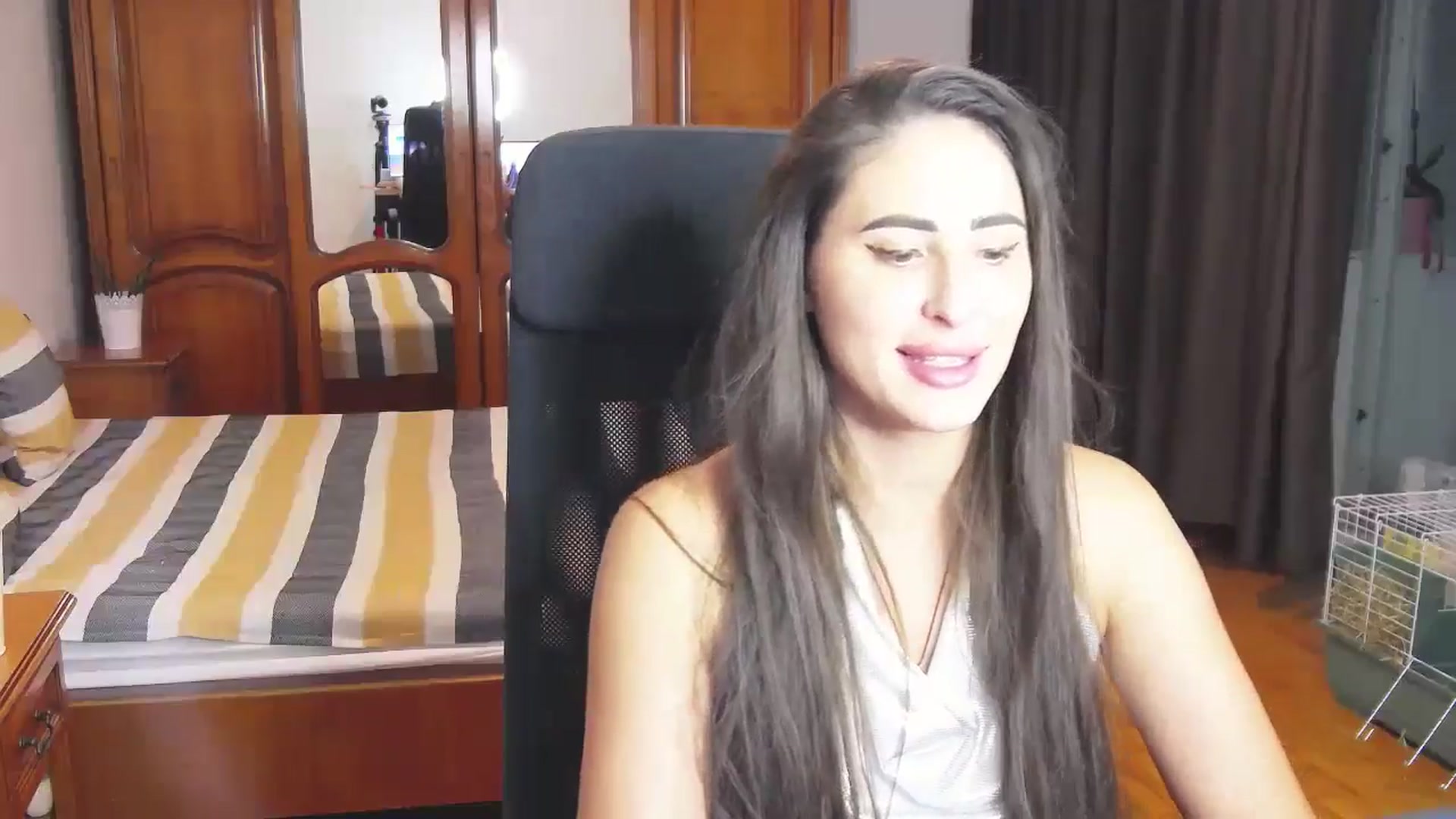 Gallery image thumbnail from MaraHari's myfreecams stream on, 06/28/2024, 20:14 image 14 of 20