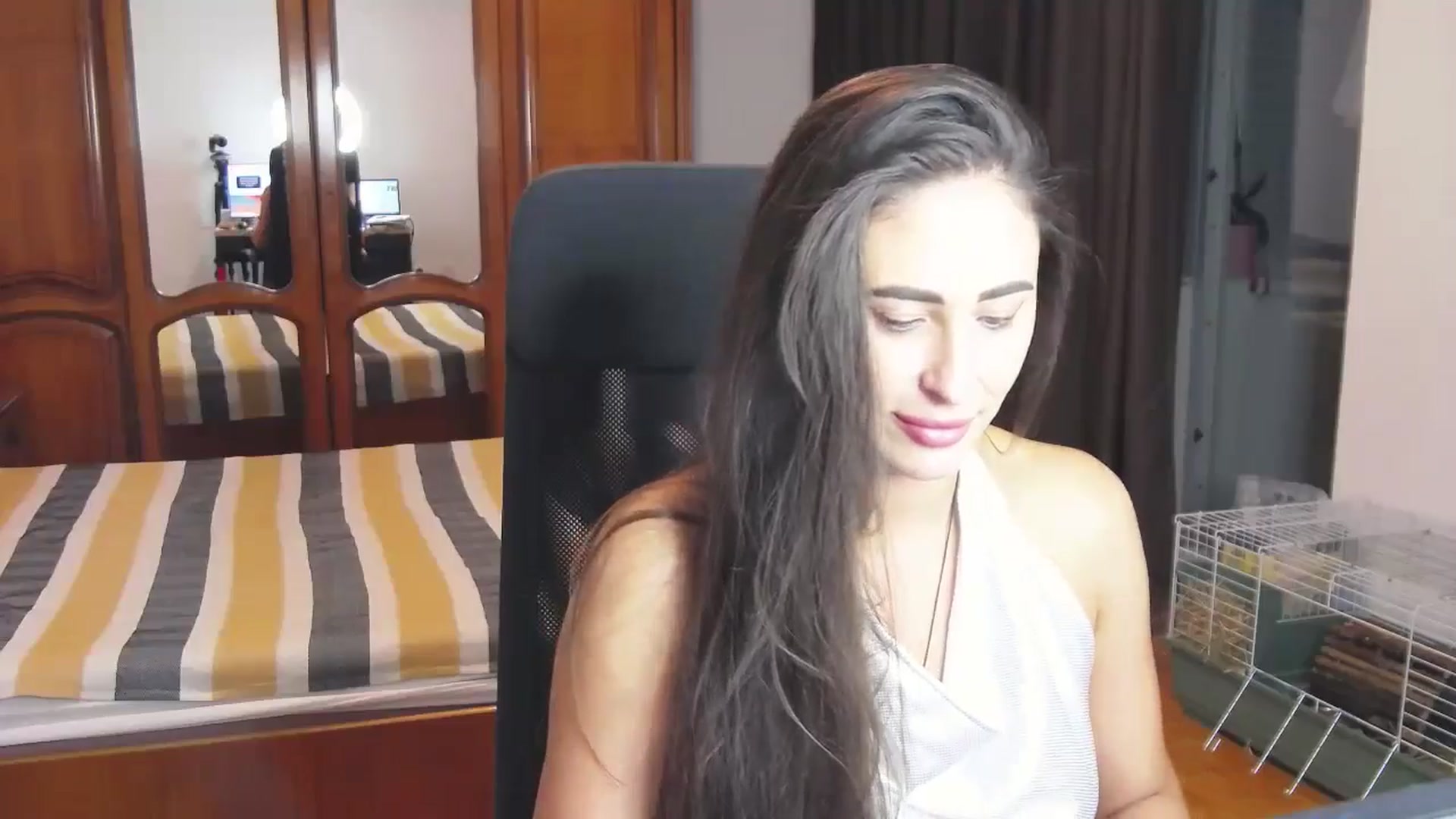 Gallery image thumbnail from MaraHari's myfreecams stream on, 06/28/2024, 20:14 image 15 of 20