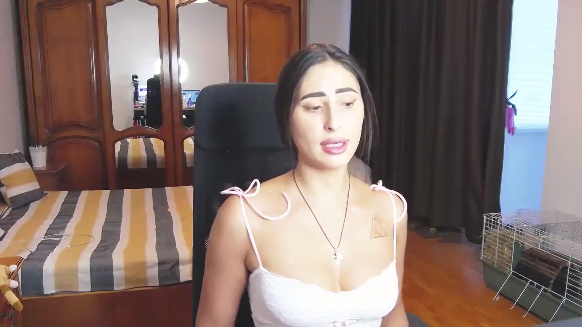 Gallery image thumbnail from MaraHari's myfreecams stream on, 06/30/2024, 19:29 image 6 of 20