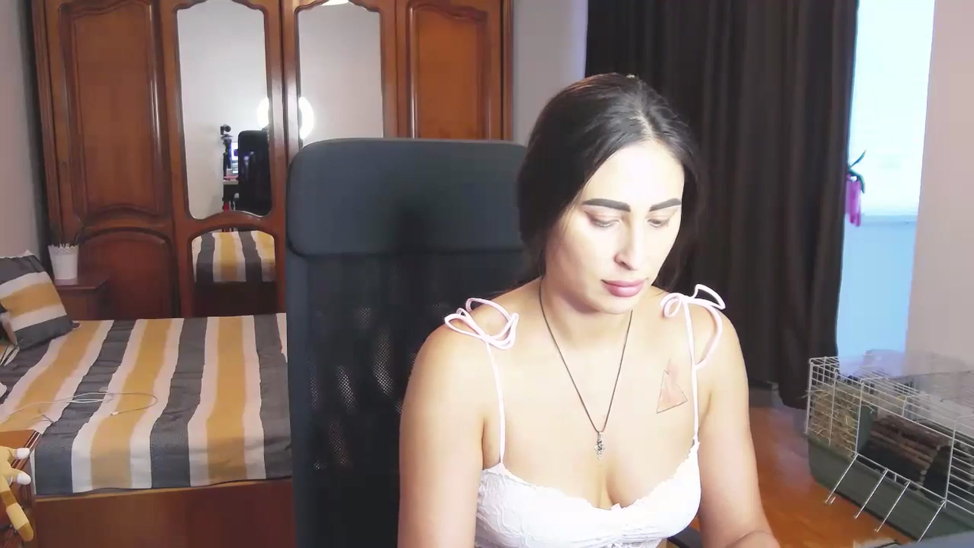 Gallery image thumbnail from MaraHari's myfreecams stream on, 06/30/2024, 19:29 image 4 of 20
