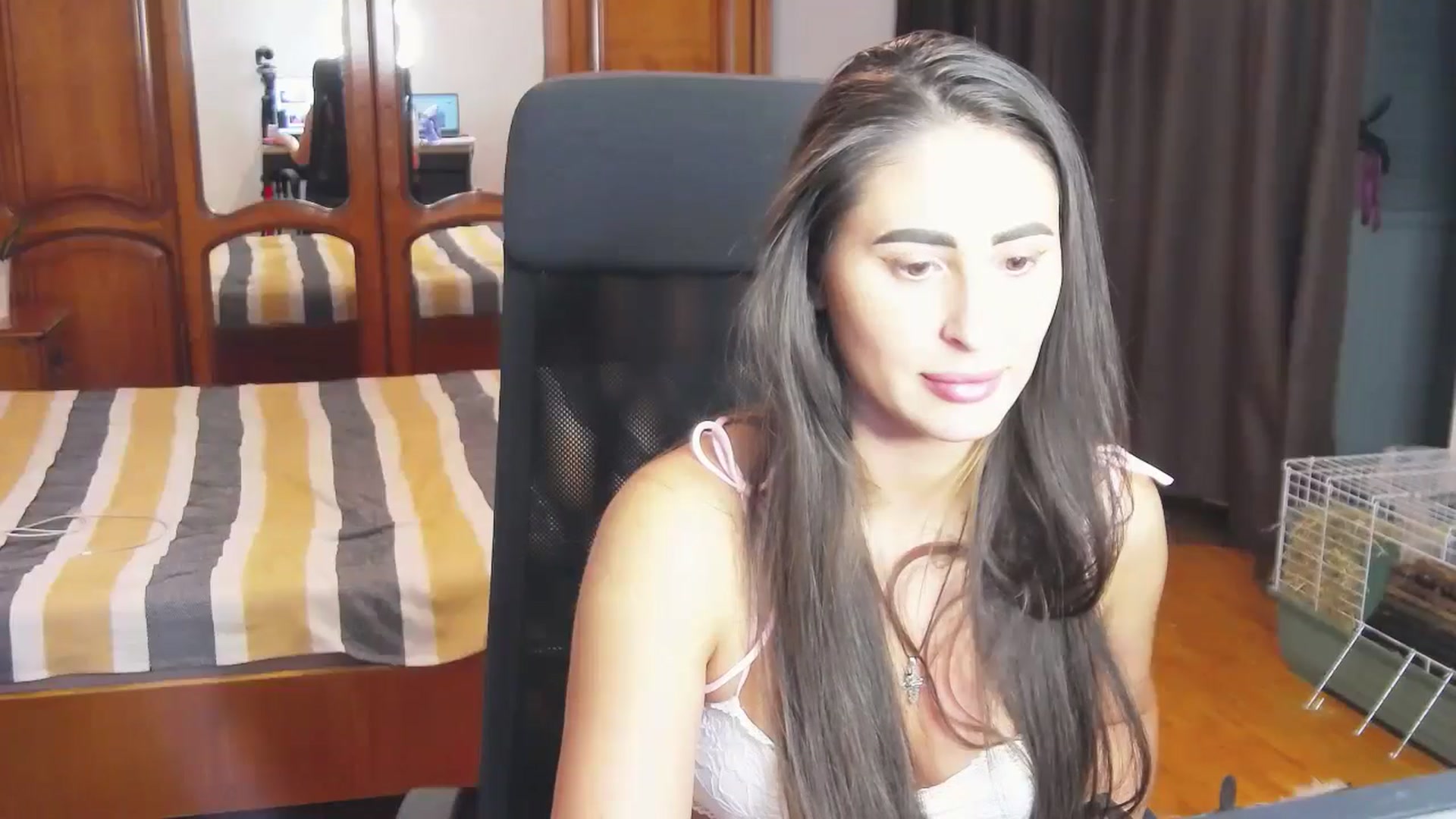 Gallery image thumbnail from MaraHari's myfreecams stream on, 06/30/2024, 20:45 image 10 of 20