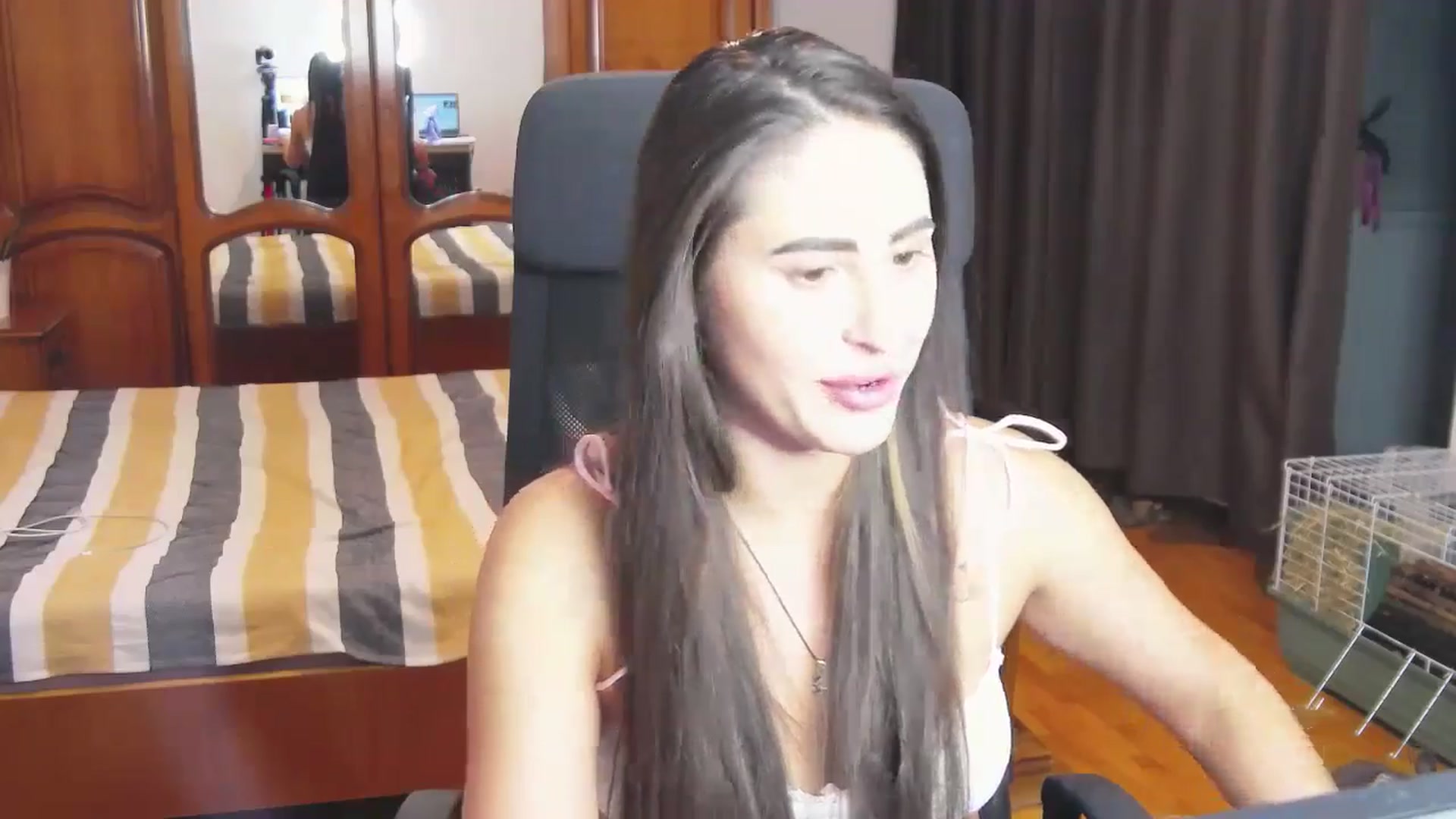 Gallery image thumbnail from MaraHari's myfreecams stream on, 06/30/2024, 20:45 image 18 of 20