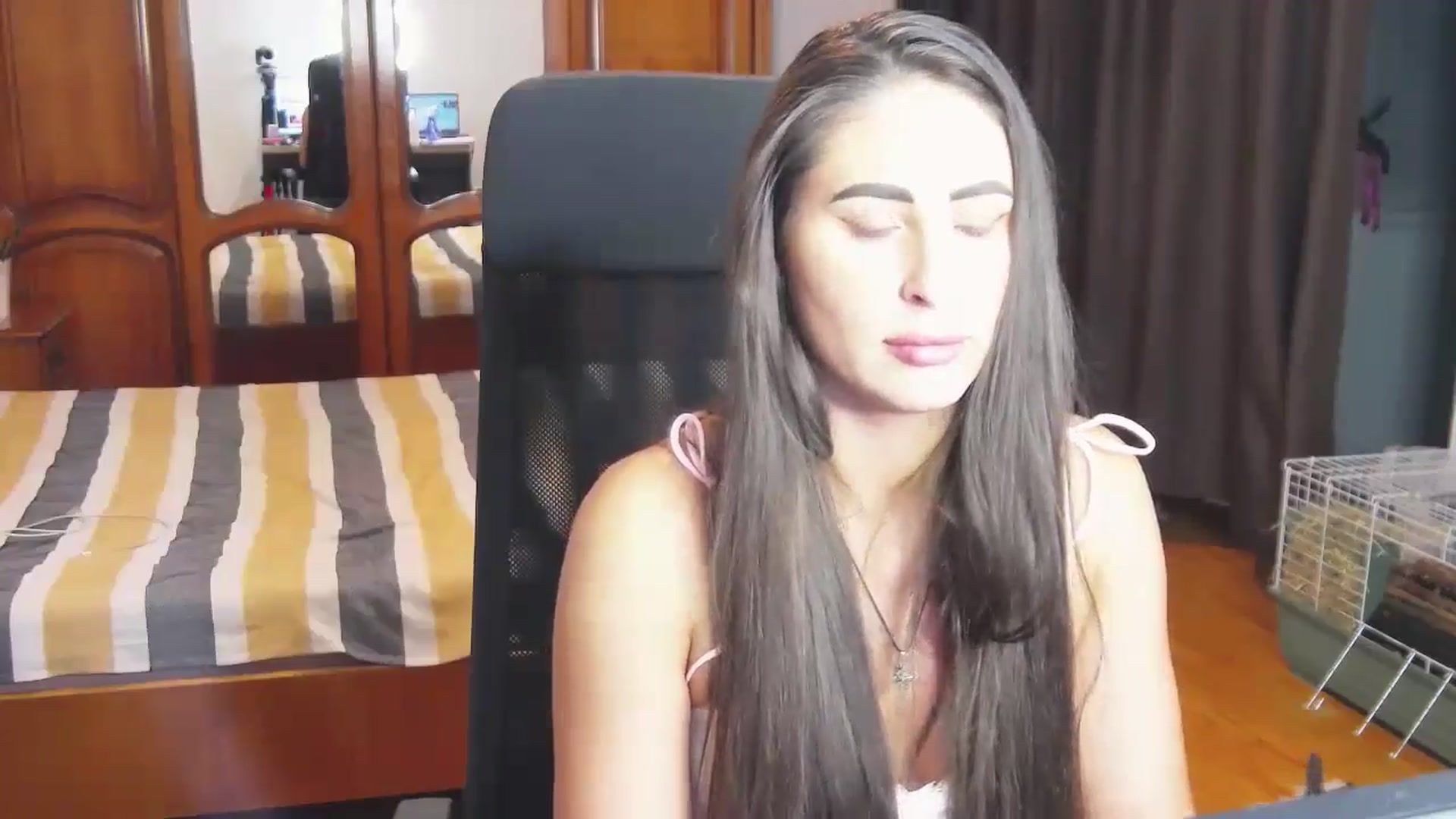Gallery image thumbnail from MaraHari's myfreecams stream on, 06/30/2024, 20:45 image 15 of 20