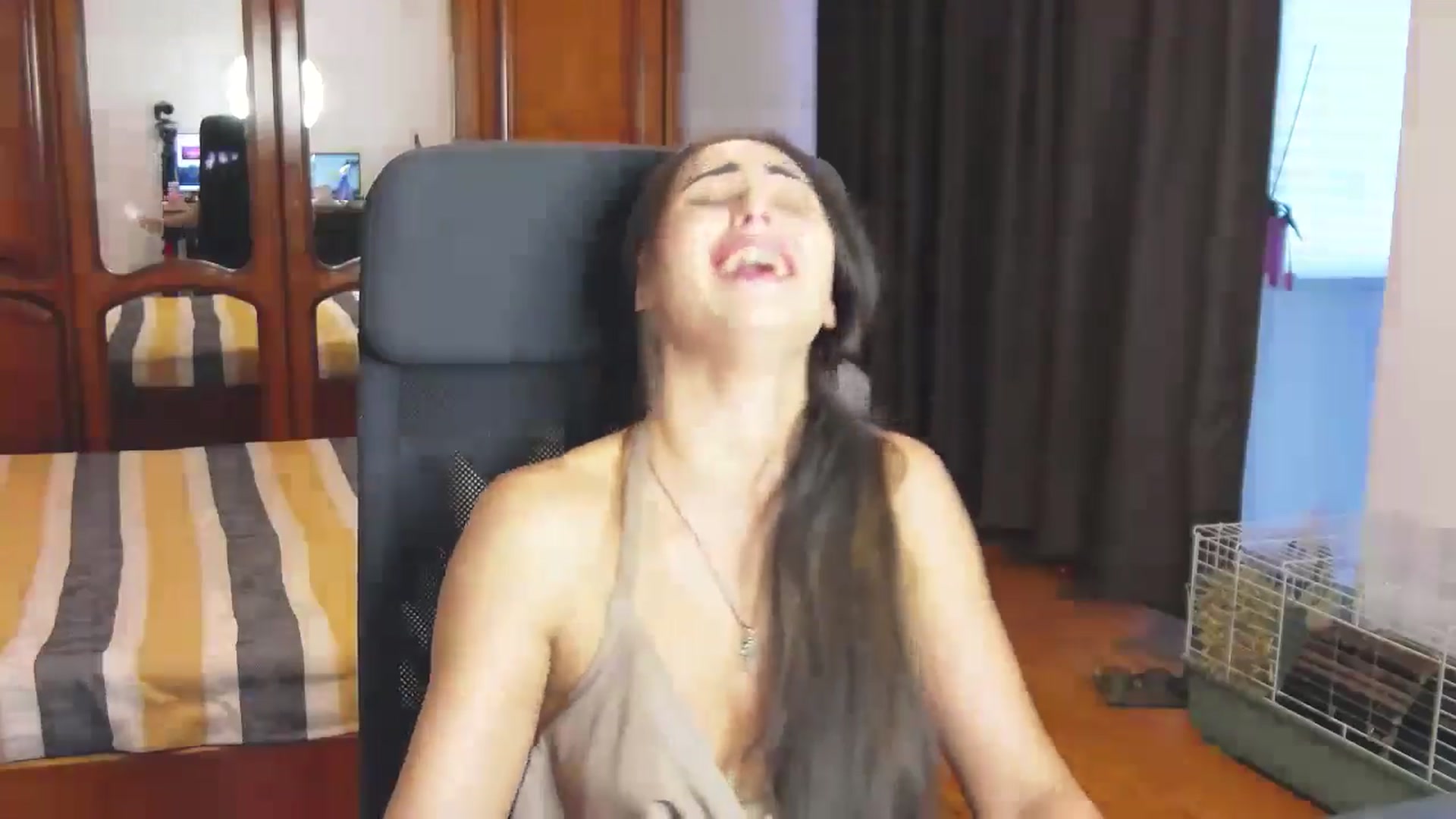 Gallery image thumbnail from MaraHari's myfreecams stream on, 07/06/2024, 17:23 image 18 of 20