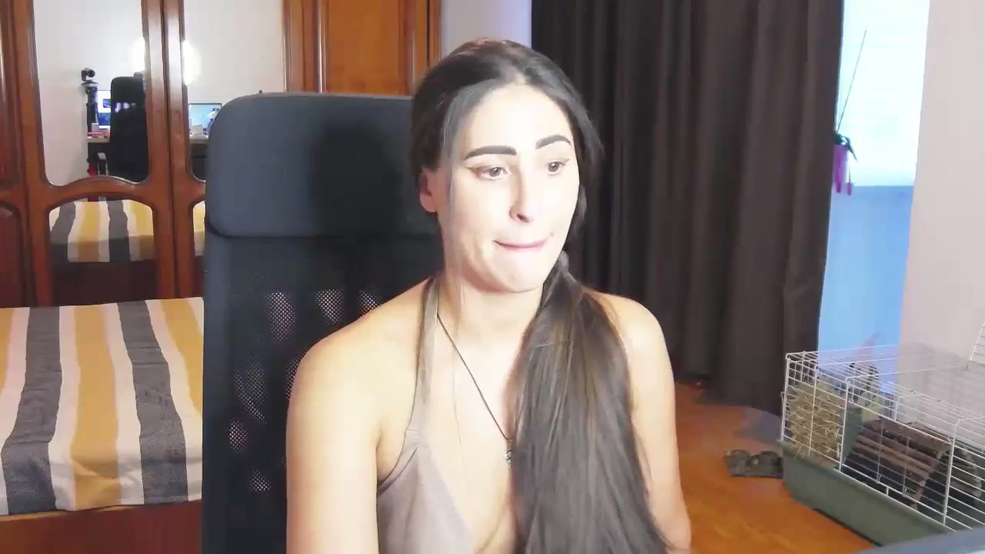 Gallery image thumbnail from MaraHari's myfreecams stream on, 07/06/2024, 17:23 image 14 of 20