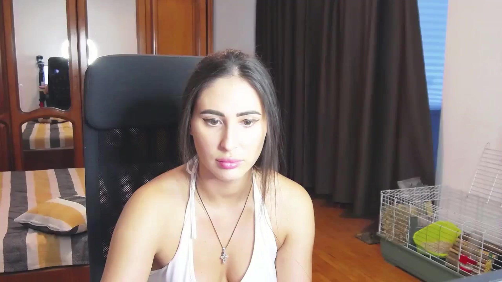 Gallery image thumbnail from MaraHari's myfreecams stream on, 07/07/2024, 19:12 image 11 of 20