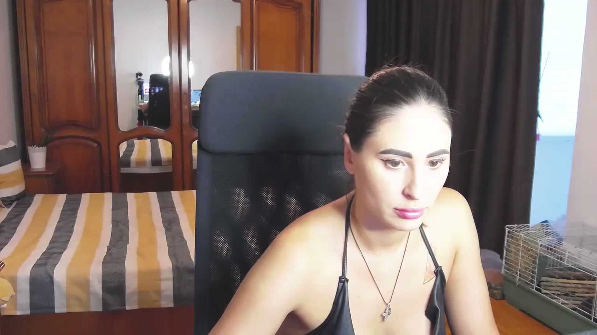 Gallery image thumbnail from MaraHari's myfreecams stream on, 07/12/2024, 17:52 image 5 of 20