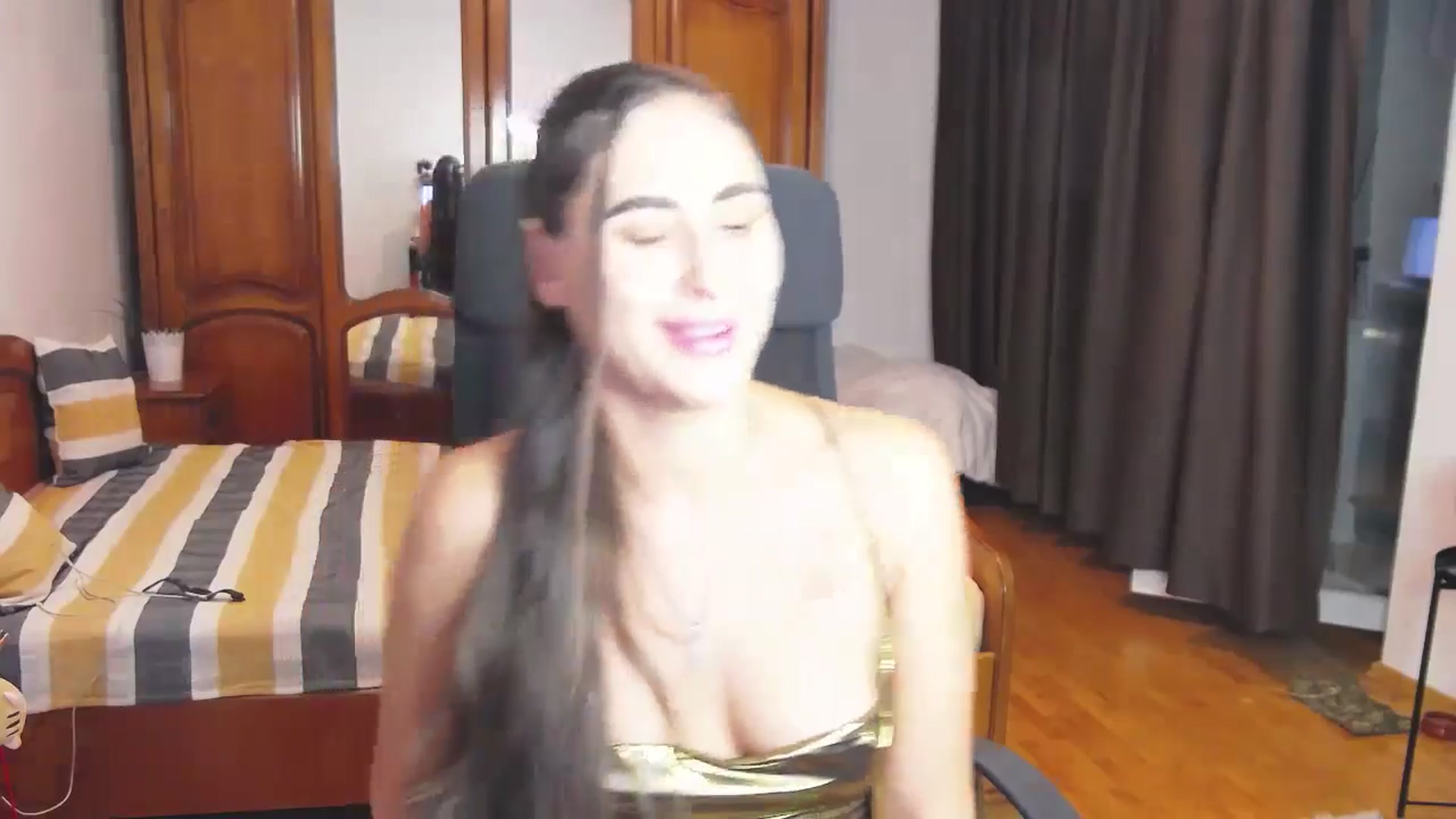 Gallery image thumbnail from MaraHari's myfreecams stream on, 07/19/2024, 19:49 image 18 of 20