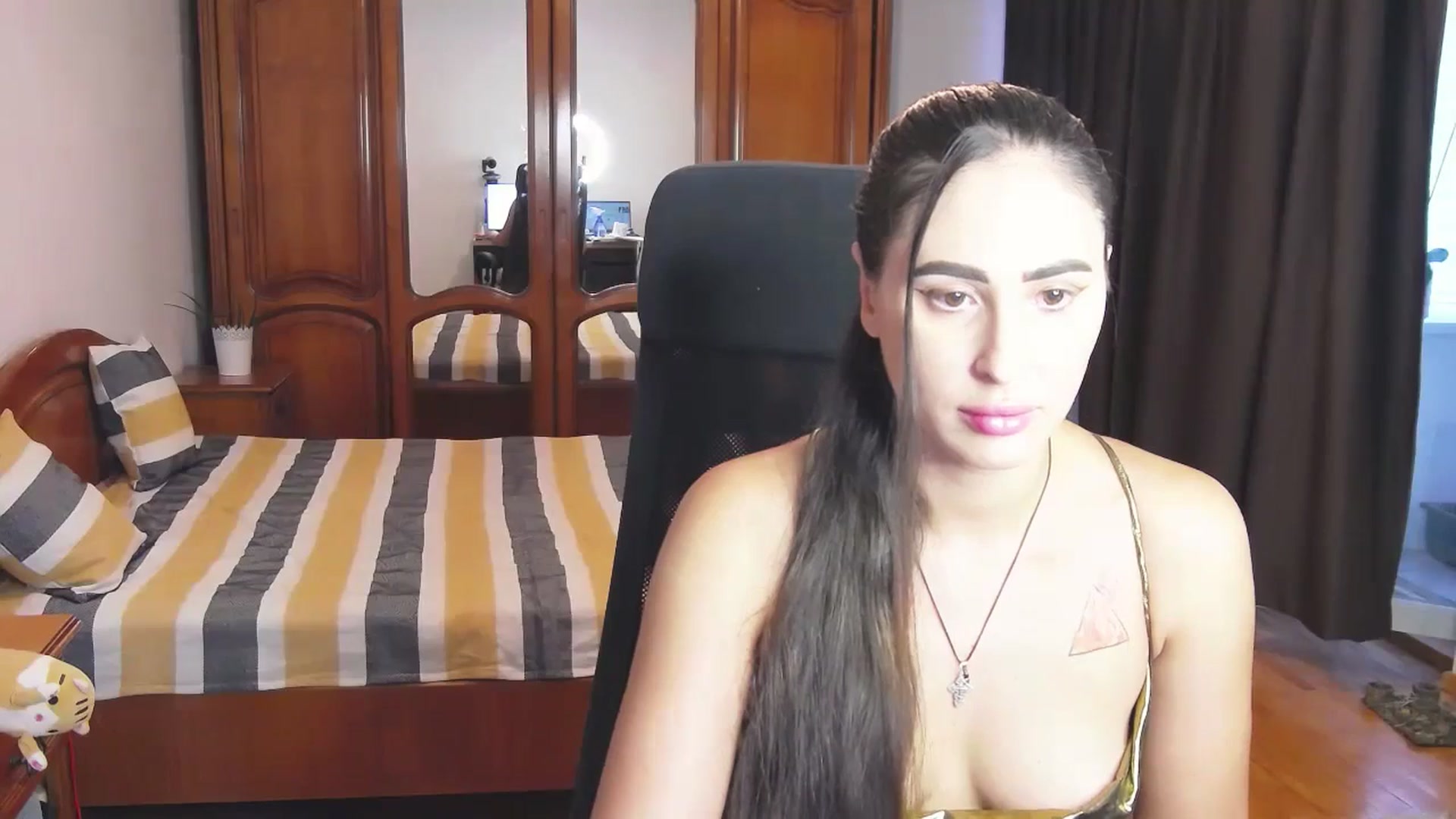 Gallery image thumbnail from MaraHari's myfreecams stream on, 07/19/2024, 19:49 image 3 of 20
