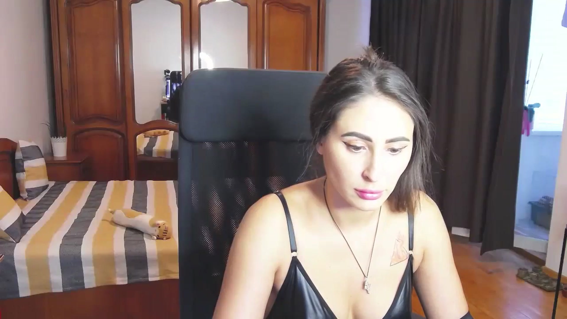 Gallery image thumbnail from MaraHari's myfreecams stream on, 07/20/2024, 17:32 image 3 of 20